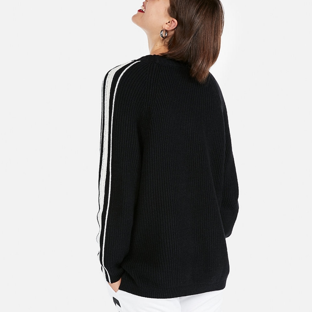 Express Stripe Oversized Shaker Knit Deep V-Neck Tunic Sweater - Picture 2 of 8